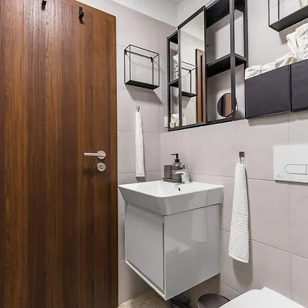 Апартаменты Modern And Cozy Flat With Balcony Братислава