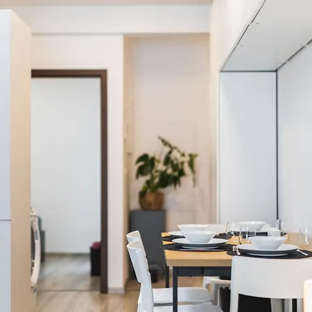 Modern And Cozy Flat With Balcony Апартаменты