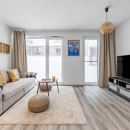 Modern And Cozy Flat With Balcony * Bratislava