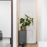 Διαμέρισμα Modern And Cozy Flat With Balcony *